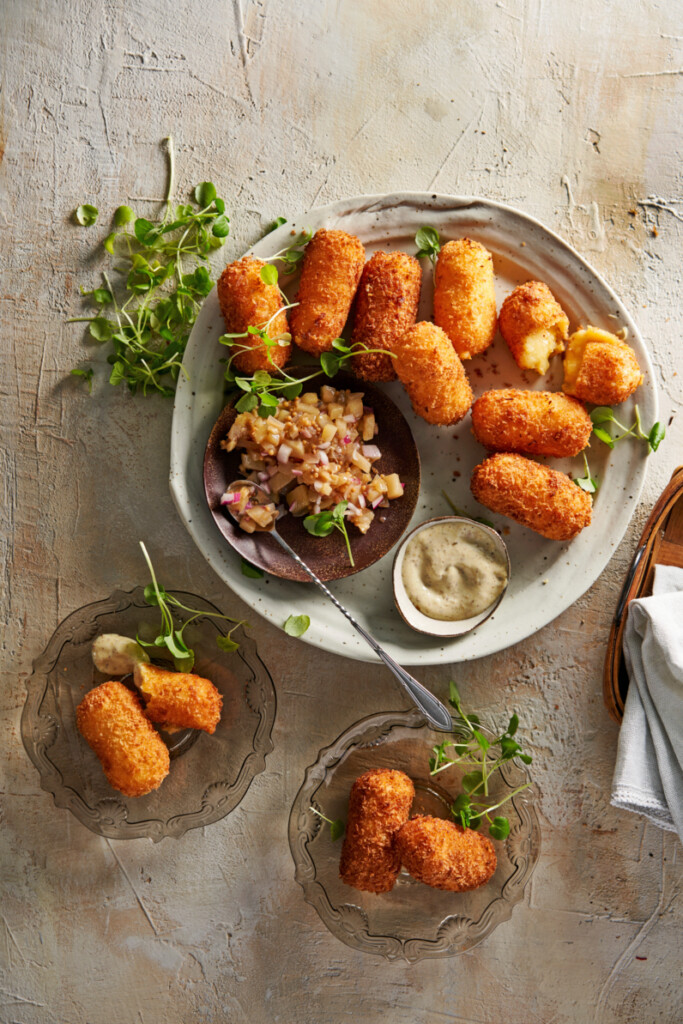 kaasfondue-kroketjes met perenchutney