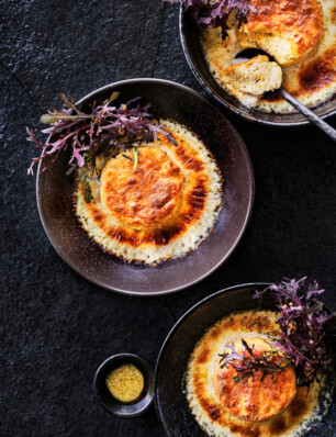 dubbelgebakken kaassoufflé met salade