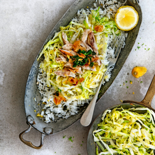 knapperige spitskool met citroenmarinade & gerookte makreel