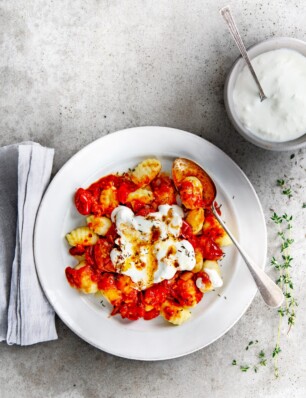 gnocchi met winterse tomatensaus & stracciatella