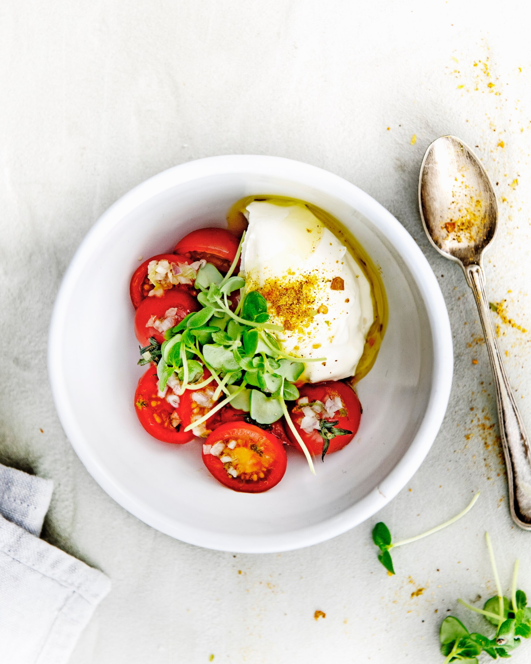 gemarineerde tomaatjes met crème fraîche & ras el hanout