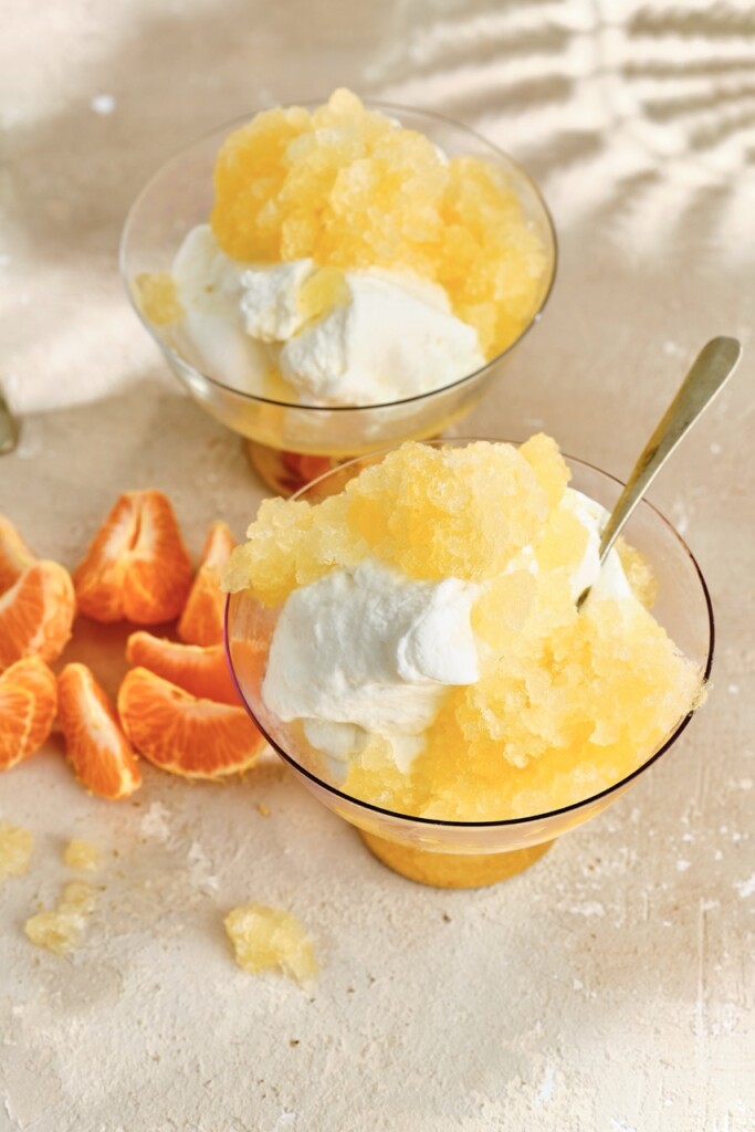 mascarponeroom met mandarijngranita uit de nieuwe Citrusbijbel