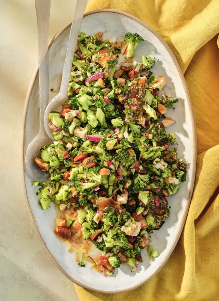 CONFETTISALADE MET SINAASAPPEL-KOMIJNDRESSING