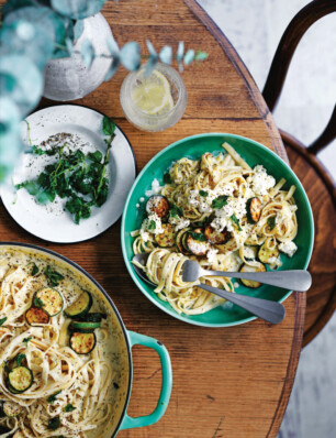 pasta primavera met prei, courgette & ricotta