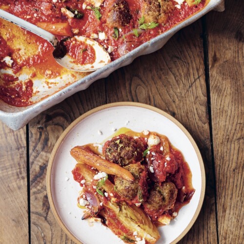 Traybake met gehaktballetjes (credits David Loftus) Large