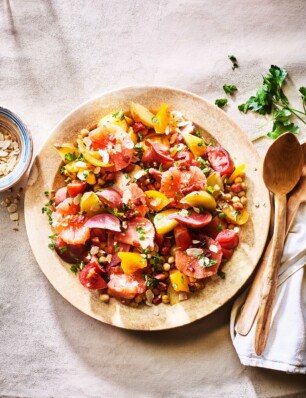 bieten-tomatensalade met chorizo, kikkererwten en grapefruit