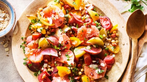 bietensalade met chorizo en kikkererwten en citrus