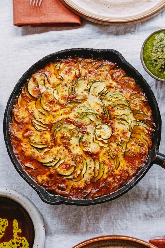 courgette-ratatouille met mozzarella & gremolata