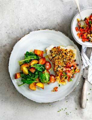 geroosterde kabeljauwfilet met olijvenkorst & snelle antiboise