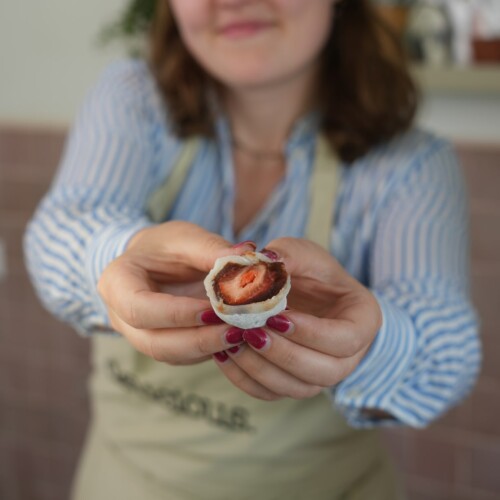 mochi met chocolade en aardbei