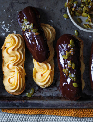 eclairs met chocolade en pompoen
