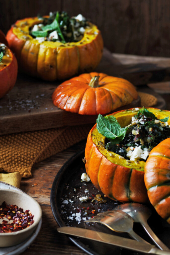 gevulde pompoen met feta & ingemaakte citroen