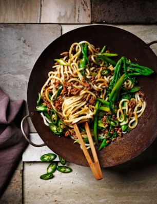 sticky kalkoen roerbak