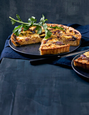 zuurkool-quiche met gekarameliseerde ui