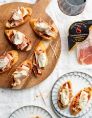 pintxos met manchego, tapenade en Jamón ConsorcioSerrano + een ovengerecht met serranoham