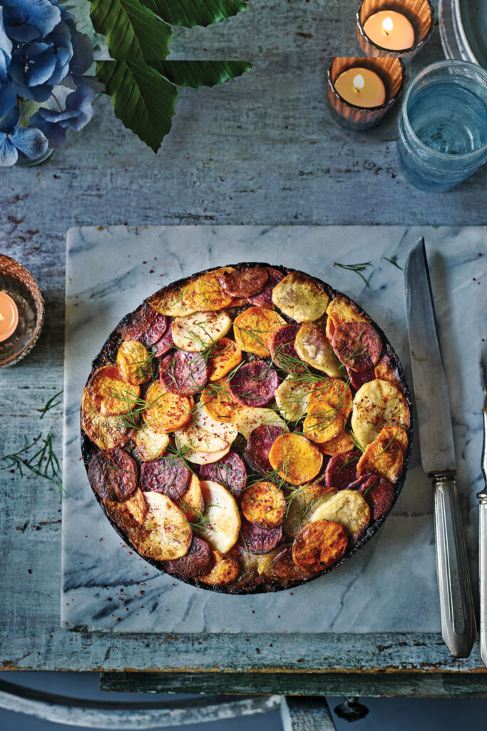 hartige notentaart met driekleurige aardappeltopping