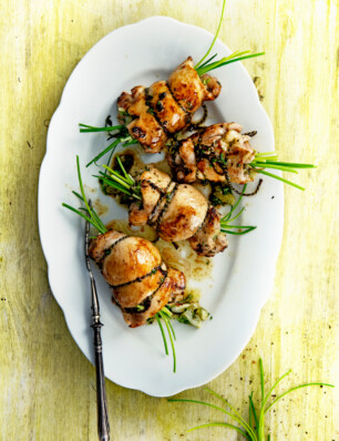 kiprollades met botersla en yoghurtdressing