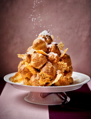 hartige croquembouche met porcini- en ansjovissoesjes