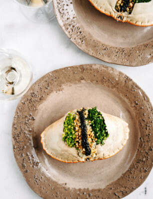 krabsalade met bieslook, aardappelkrokant & kaviaar