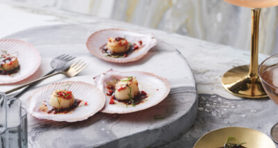 sint-jakobschelpen met tamari, citroengras en chili