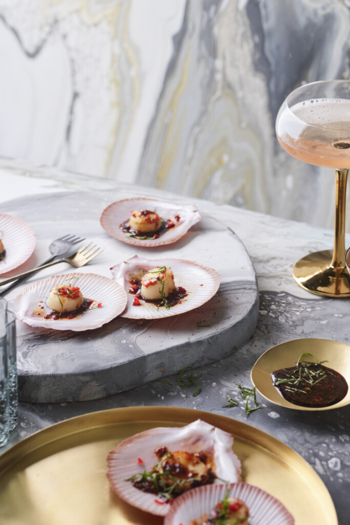 sint-jakobschelpen met tamari, citroengras en chili