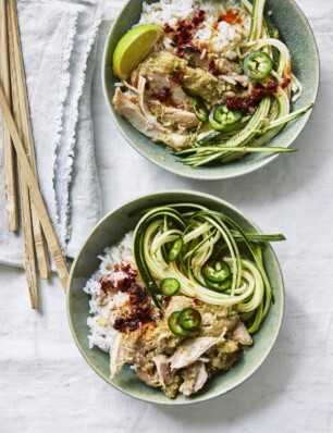 simpele kip met citroengras, gembersiroop en courgettenoedels uit Slowcookerbijbel