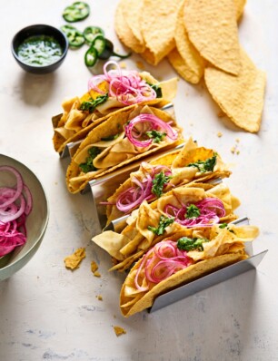 tacoschelpen met miso-knolselderij