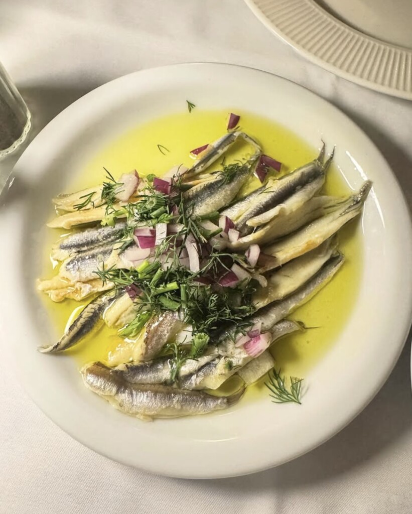 Lokanta Evden Uzakta