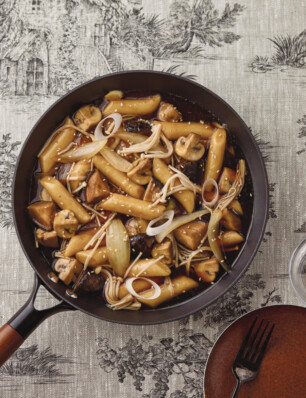 ganjang tteokbokki met paddenstoelen