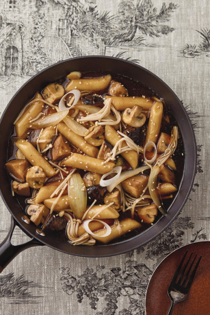 ganjang tteokbokki met paddenstoelen