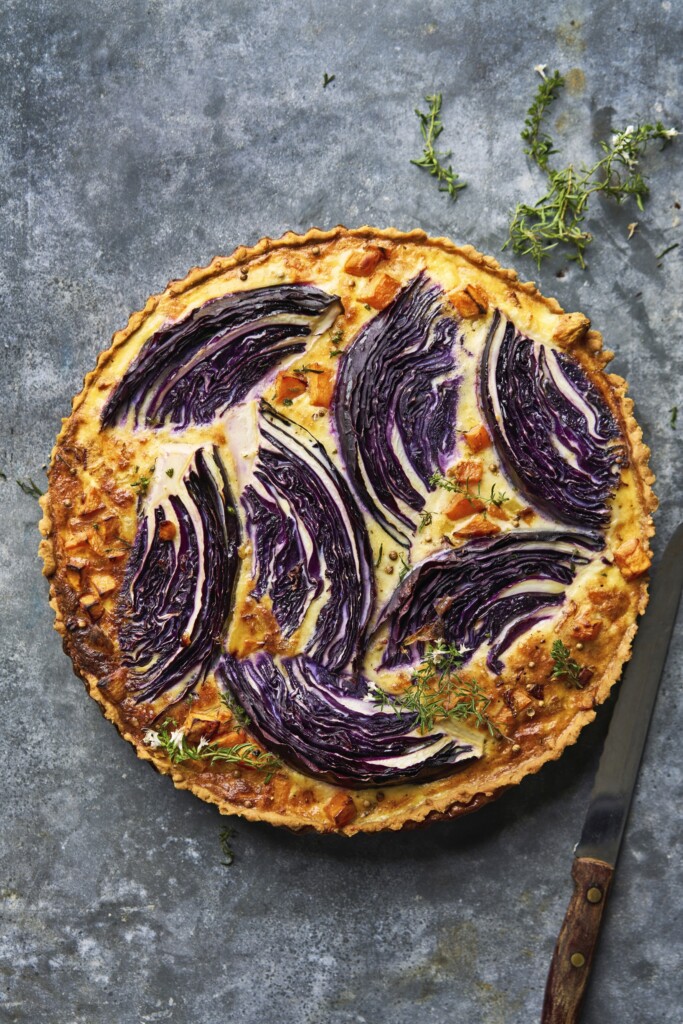 rodekool quiche met 3 kazen & citroentijm