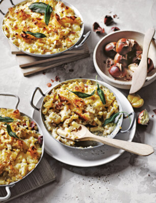 mac ’n cheese met spek, kastanje en salie