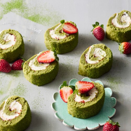 aardbeien-matchacake
