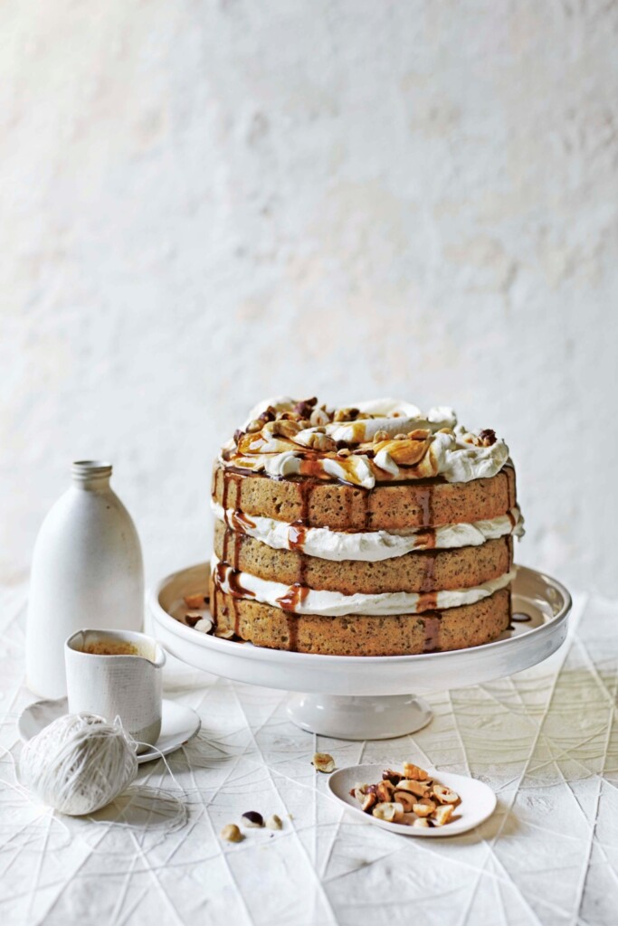 hazelnoottaart met geklopte ricotta & mokka-karamel