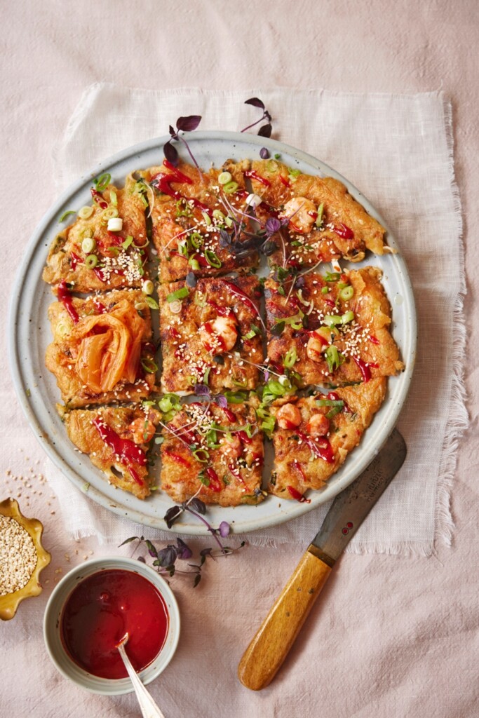 Koreaanse pannenkoek met kimchi