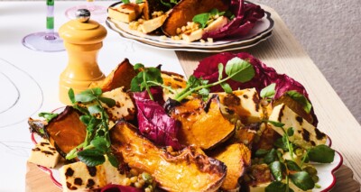 pompoen & freekehsalade met pittige honingdressing