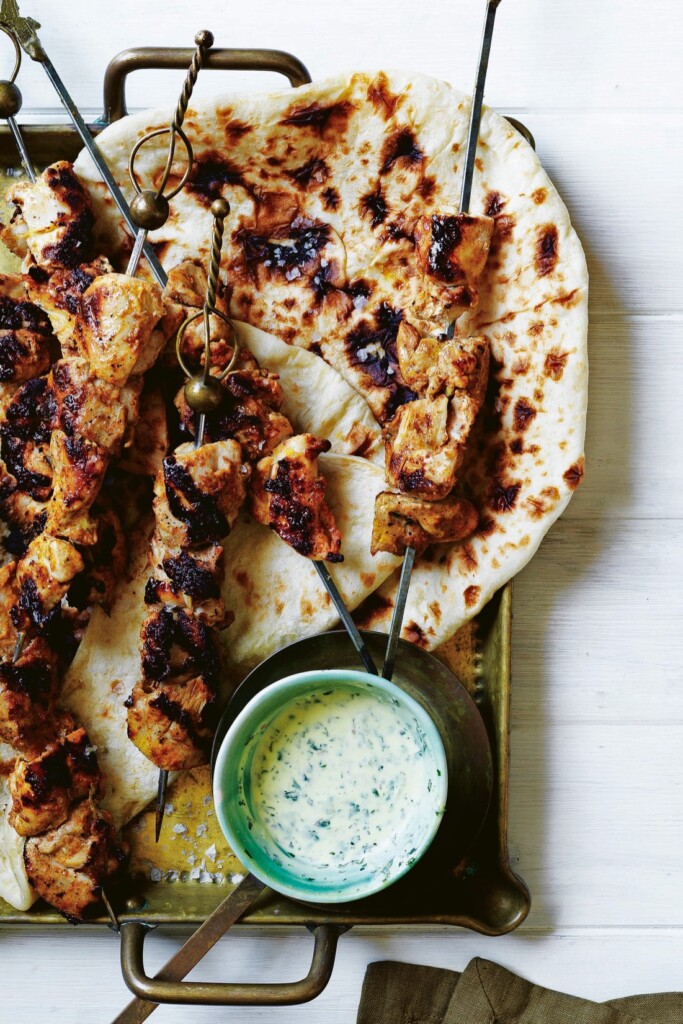 Indiase kipspiesen met munt-yoghurtdressing