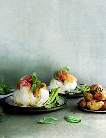 gevulde buffelmozzarella met prosciutto en basilicum