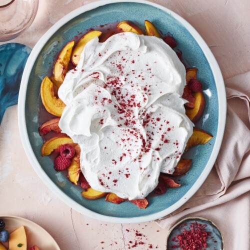 pavlova met perziken