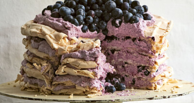paarse meringue-toren