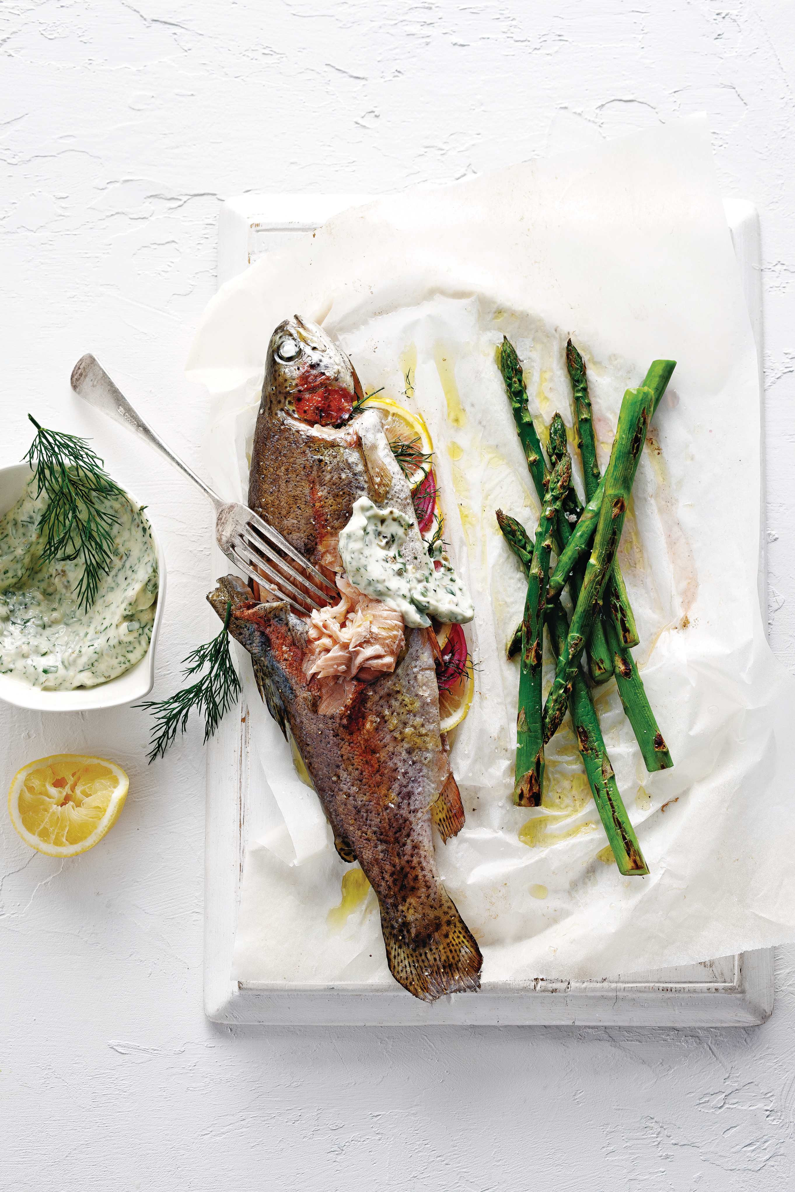 Forel Uit De Oven Met Kruidenmayonaise Delicious Magazine